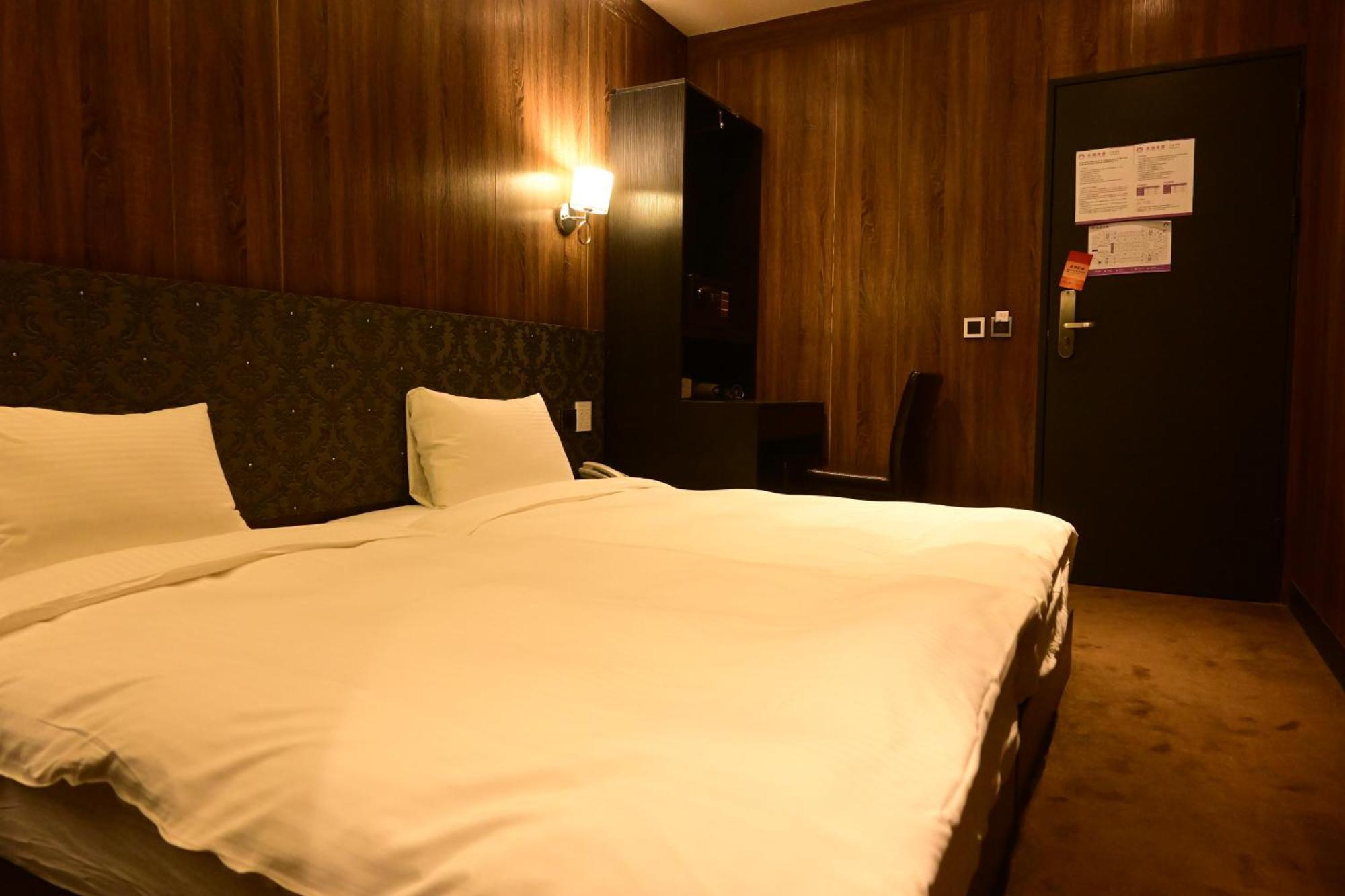 Meworld Hotel - Taipei Main Station Esterno foto